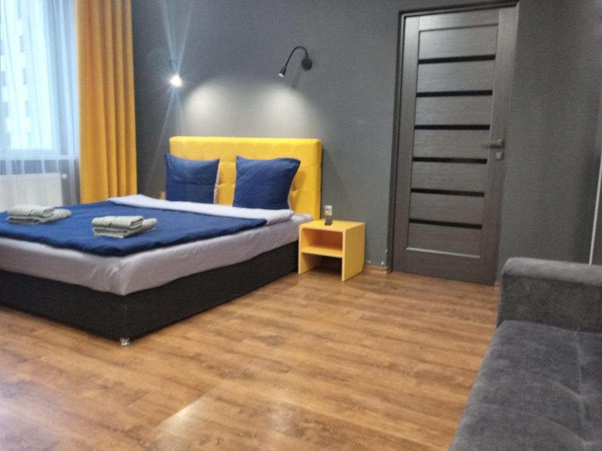 Нова Квартира В Центрі Міста Ujhorod Exterior foto